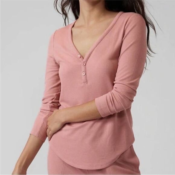 Athleta Other - Athleta Wind Down waffle top in Mauve Size Medium
